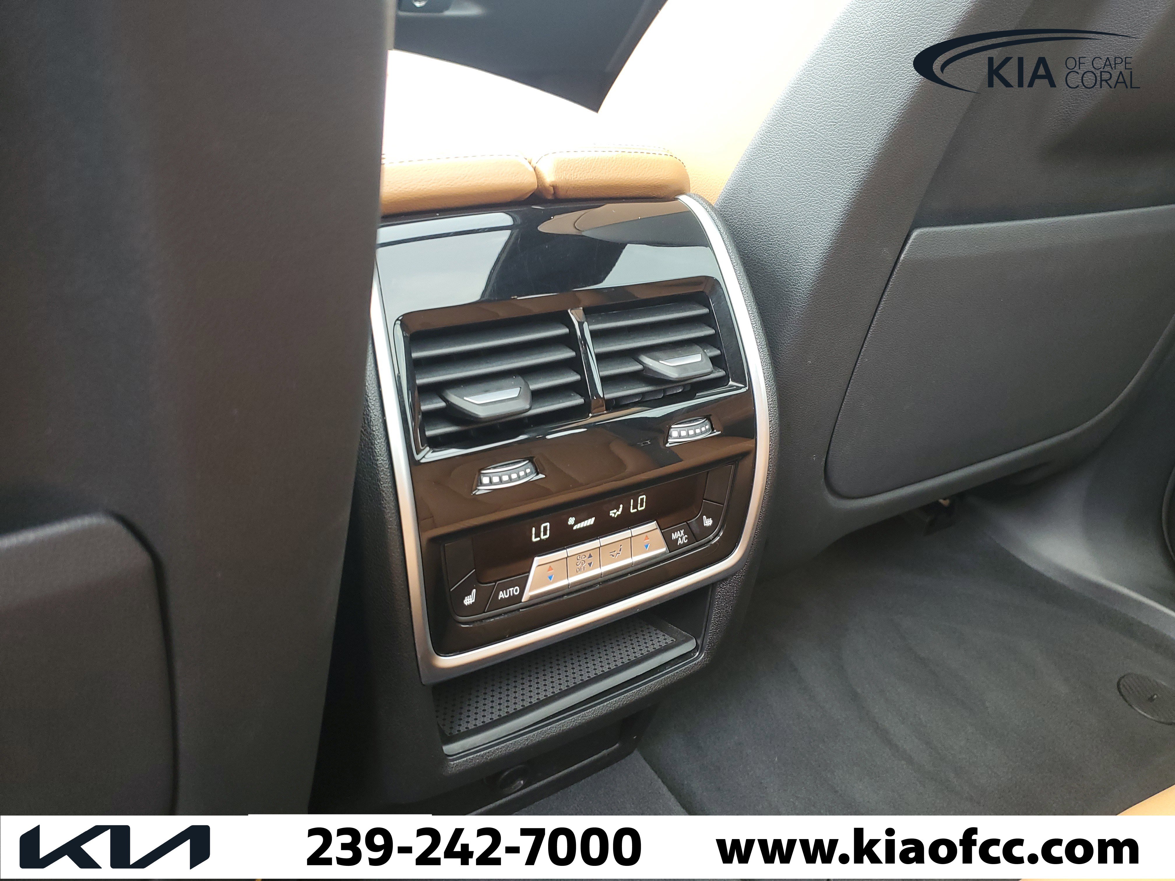 Used 2021 BMW X5 xDrive40i w/ Convenience Package AWD/4WD image 17