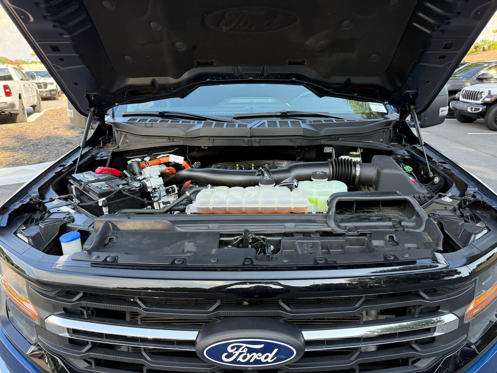 Used 2024 Ford F150 XLT w/ FX4 Off-Road Package AWD/4WD image 28