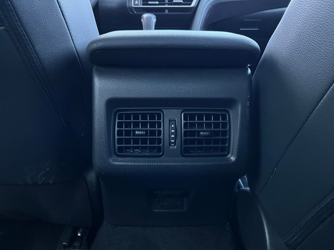 Used 2025 Toyota Camry SE image 14