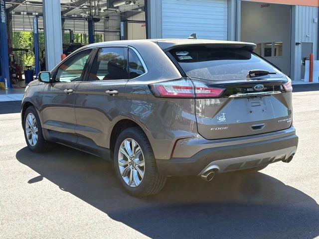 Used 2019 Ford Edge Titanium w/ Cold Weather Package FWD image 3