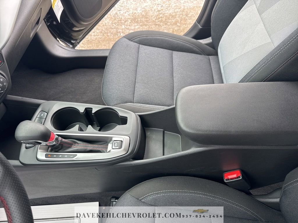 Used 2025 Chevrolet Trax RS w/ Driver Confidence Package image 25