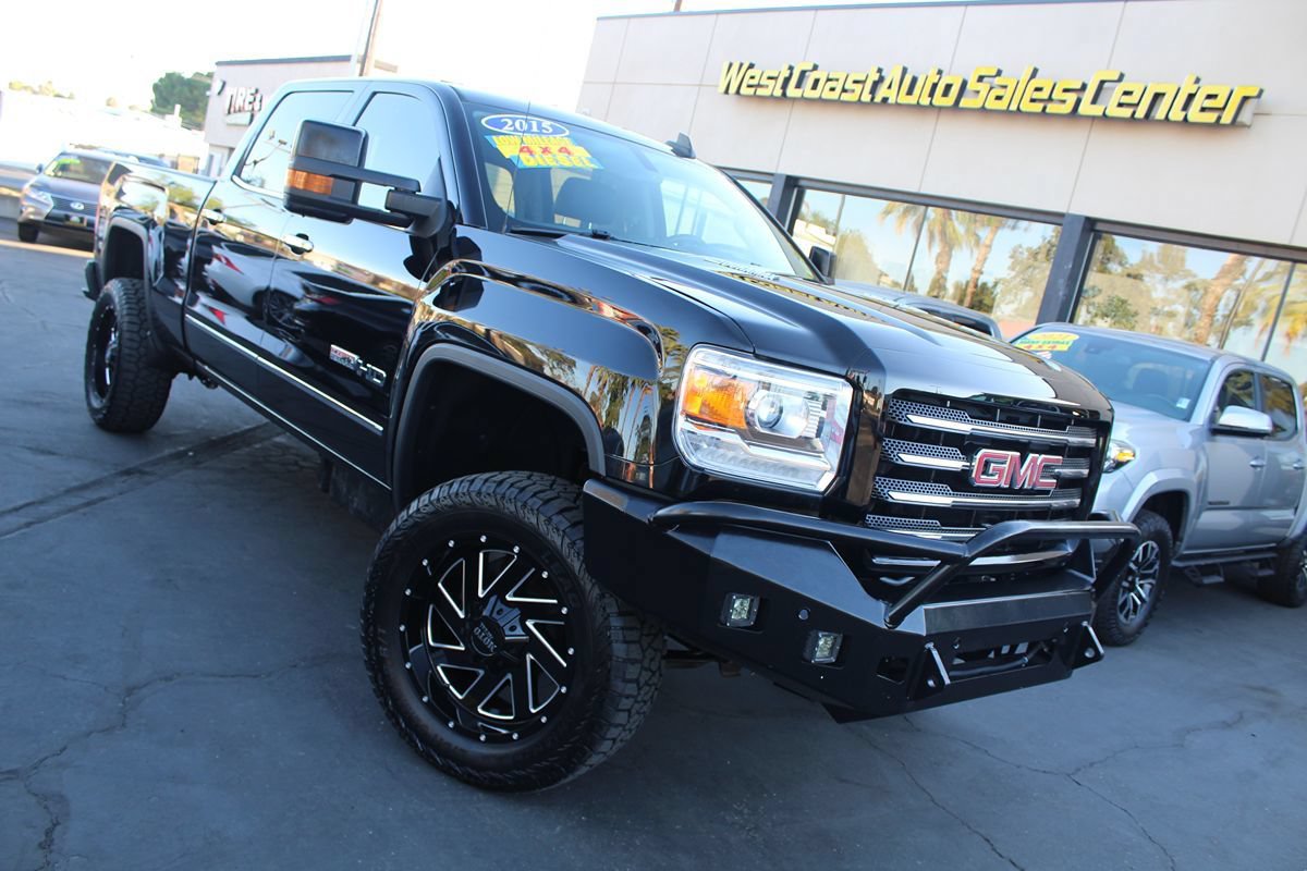 Used 2015 GMC Sierra 2500 SLT w/ Duramax Plus Package AWD/4WD image 44