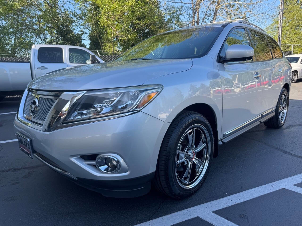 Used 2015 Nissan Pathfinder Platinum w/ Family Entertainment Package