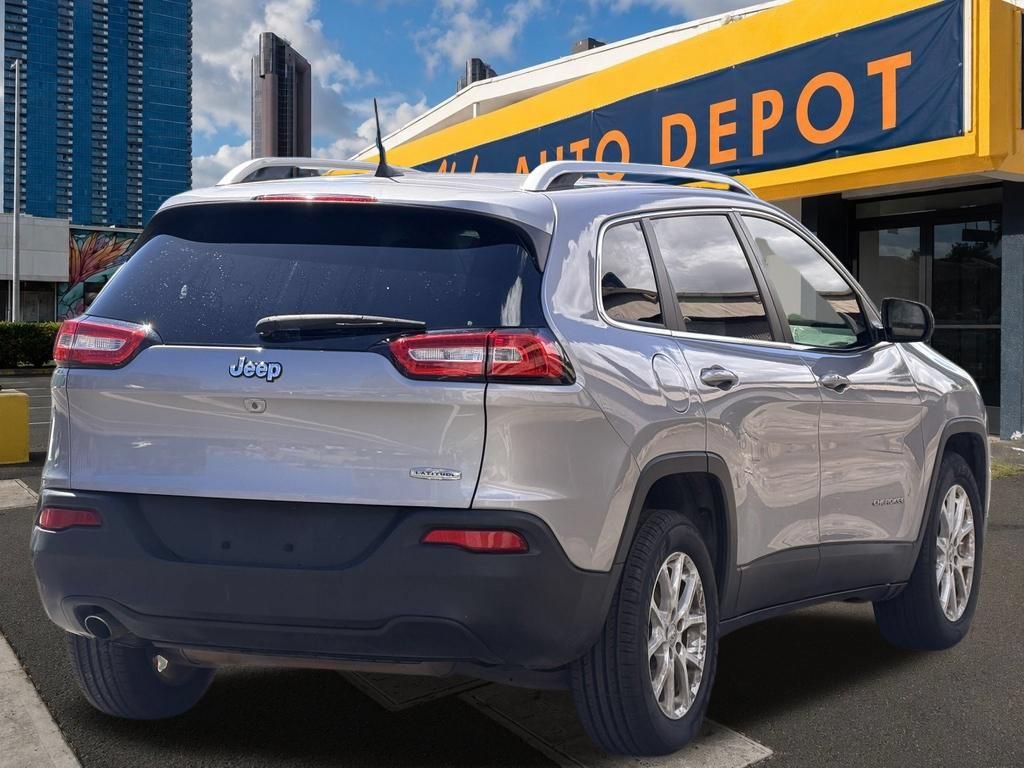 Used 2018 Jeep Cherokee Latitude Plus FWD image 5
