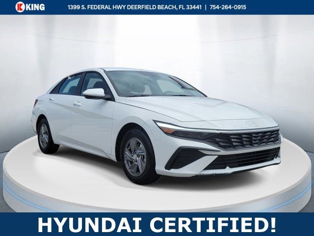 Certified 2025 Hyundai Elantra SE w/ Cargo Package FWD image 1