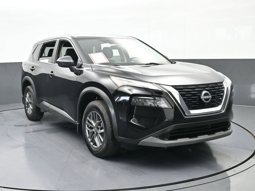 Used 2023 Nissan Rogue S image 9