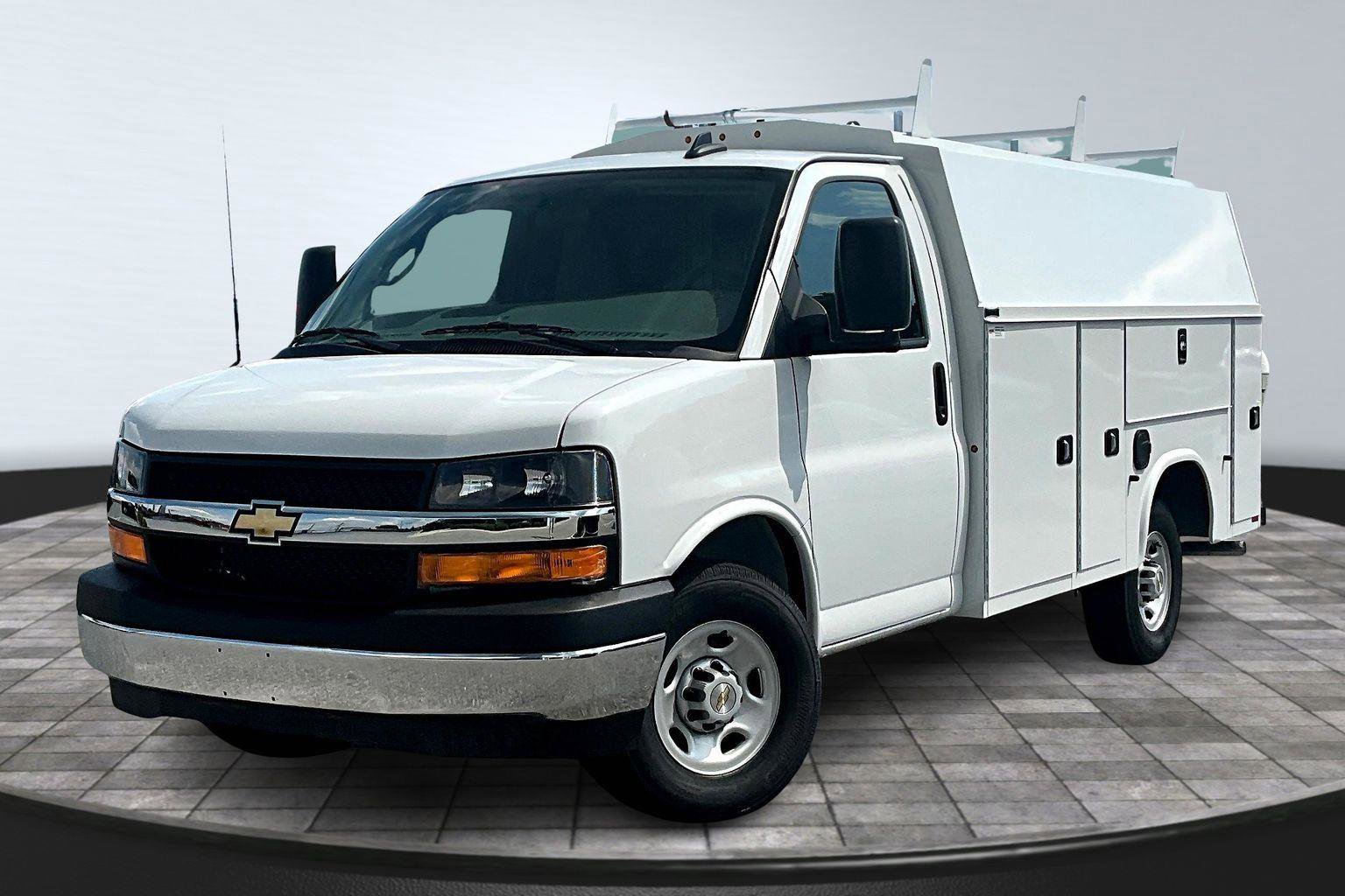 New 2025 Chevrolet Express 3500 w/ Power Convenience Package