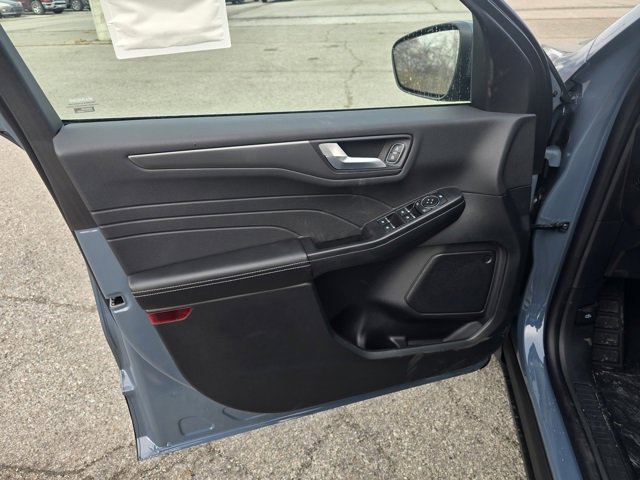 New 2026 Ford Escape SE image 9