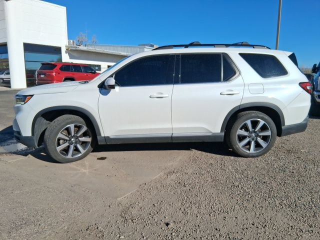 Used 2023 Honda Pilot Elite image 2