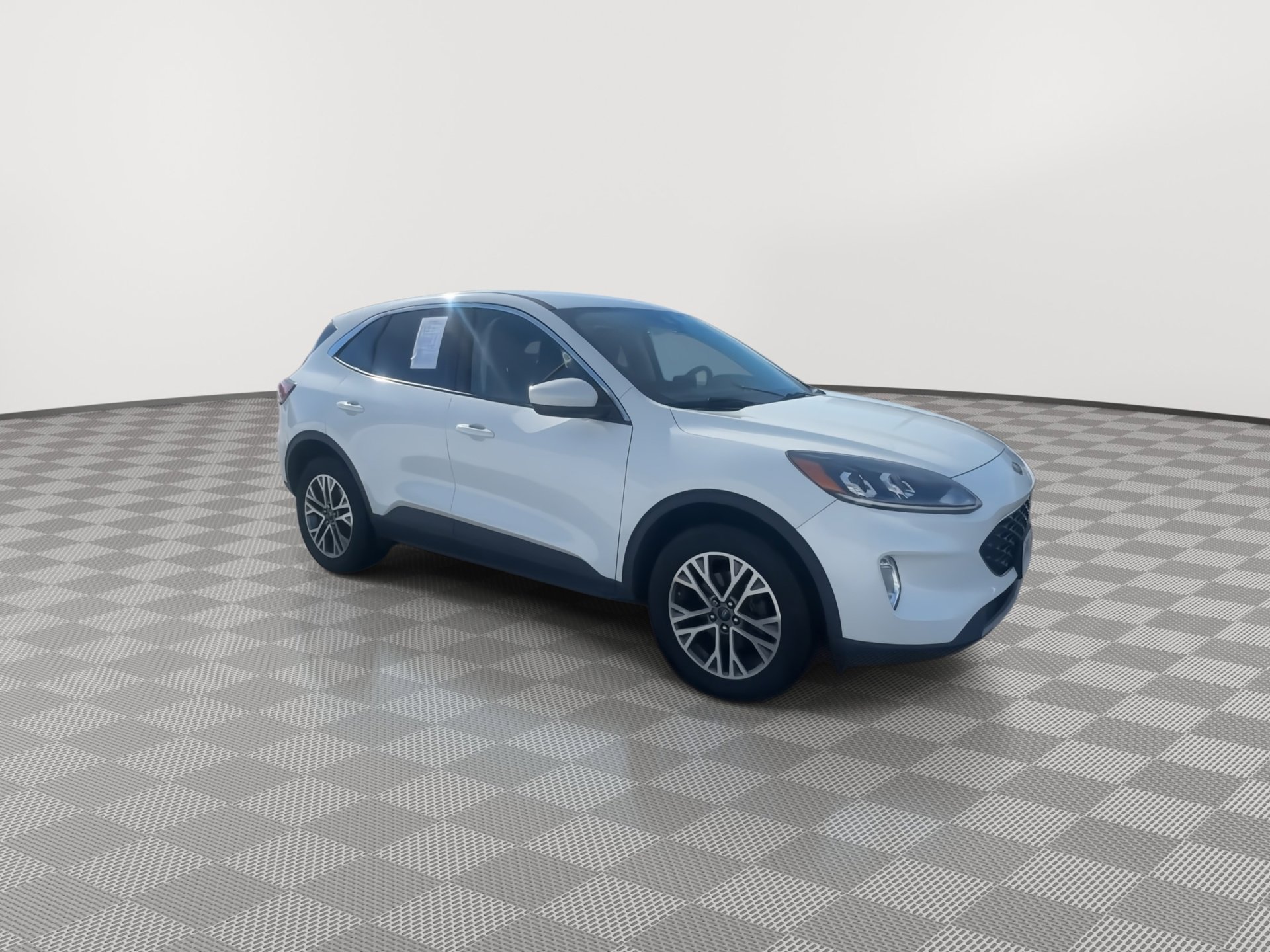 Used 2022 Ford Escape SEL video 2