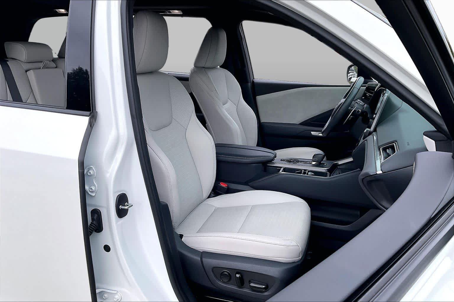 Used 2024 Lexus TX 350 FWD w/ Technology Package image 7