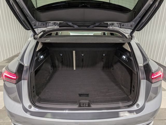 Used 2023 Buick Envision Avenir AWD/4WD image 26
