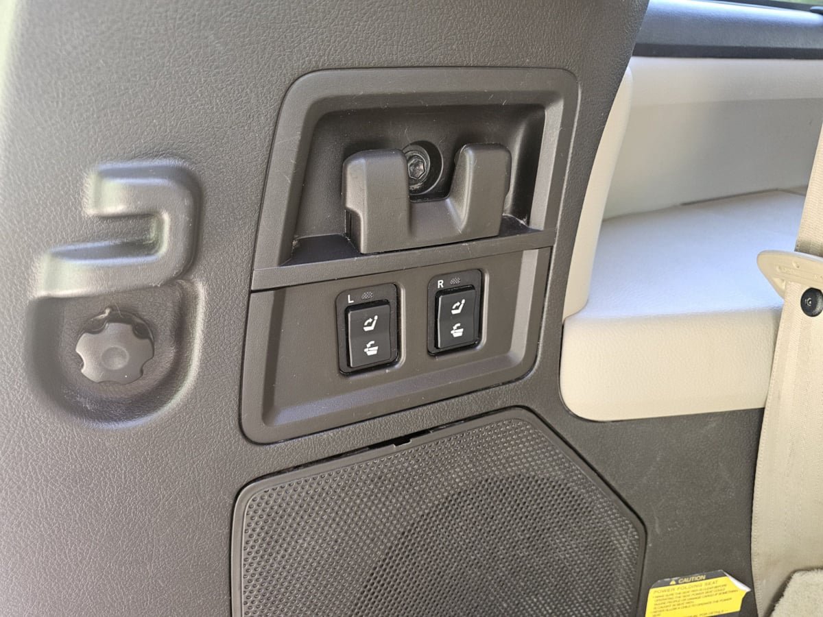 Used 2011 Toyota Sequoia Platinum AWD/4WD image 42