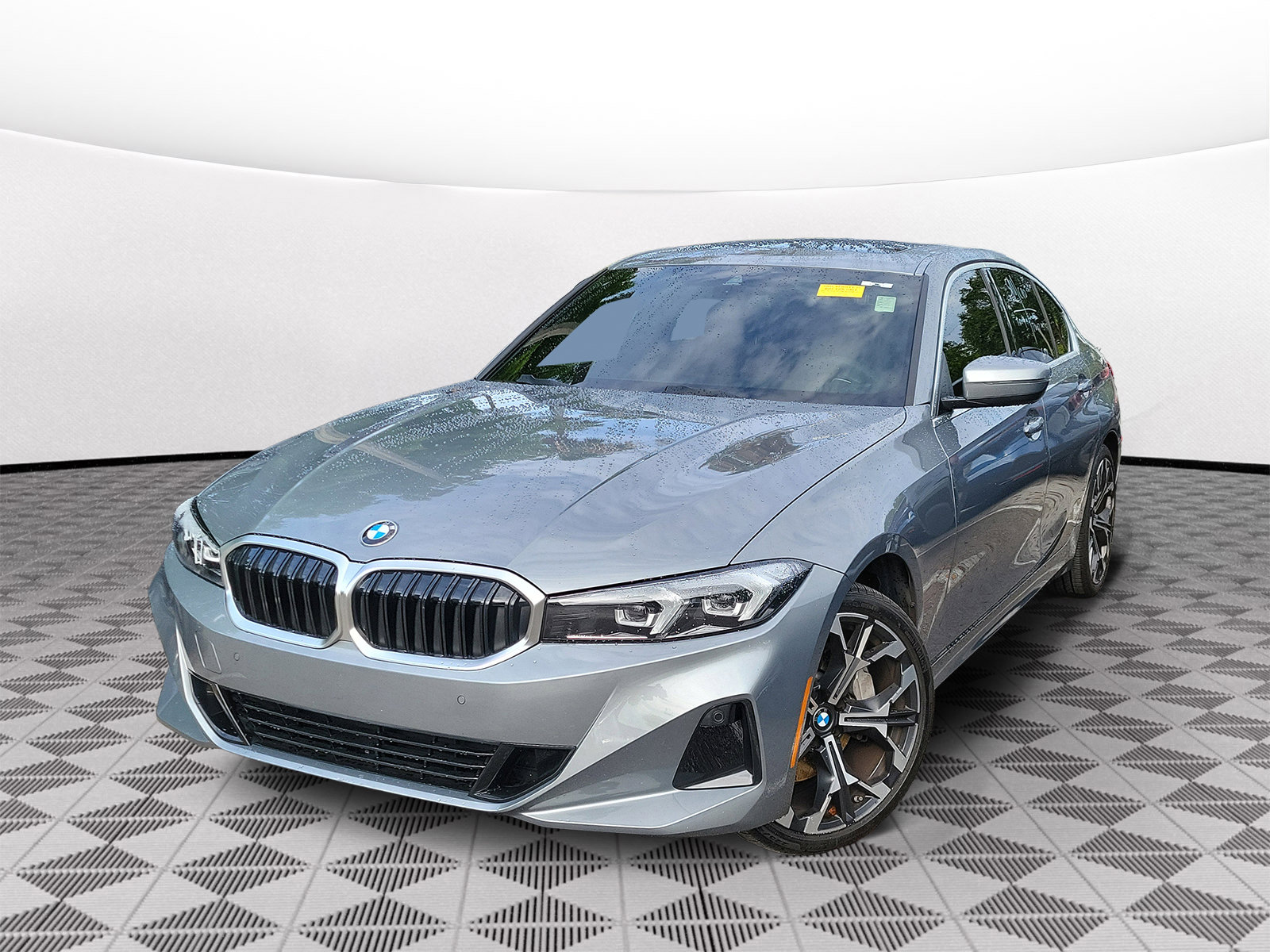 Used 2025 BMW 330i Sedan w/ Premium Package RWD image 3