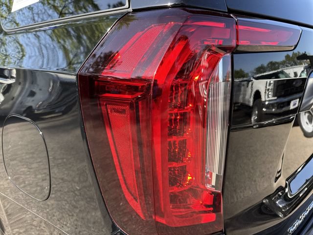 Used 2023 GMC Yukon AT4 w/ AT4 Premium Plus Package AWD/4WD image 15