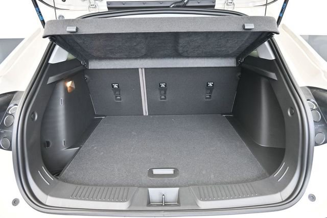 New 2026 Chevrolet Trax ACTIV w/ Sunroof Package FWD image 42