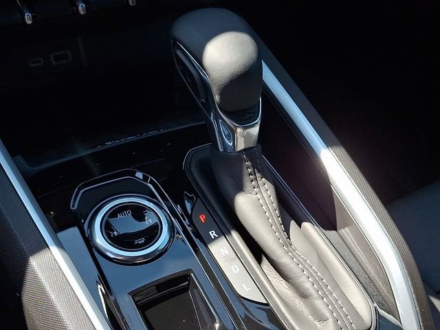 Used 2026 Chevrolet Colorado LT w/ LT Convenience Package image 14