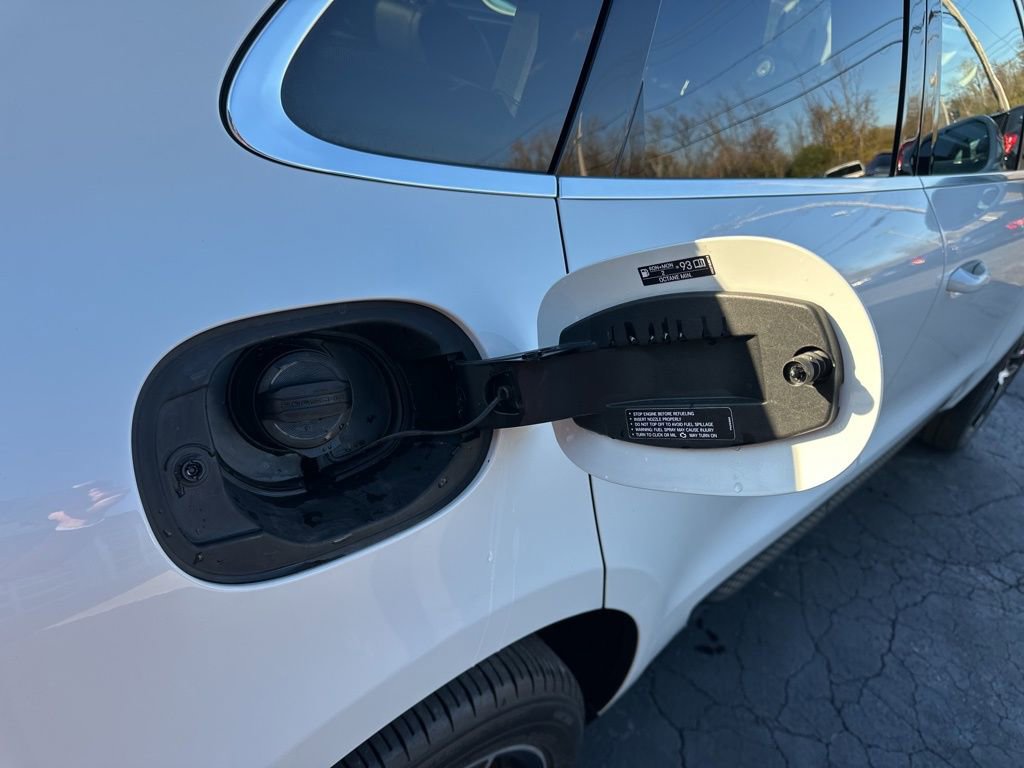 Used 2023 Porsche Macan Base image 44