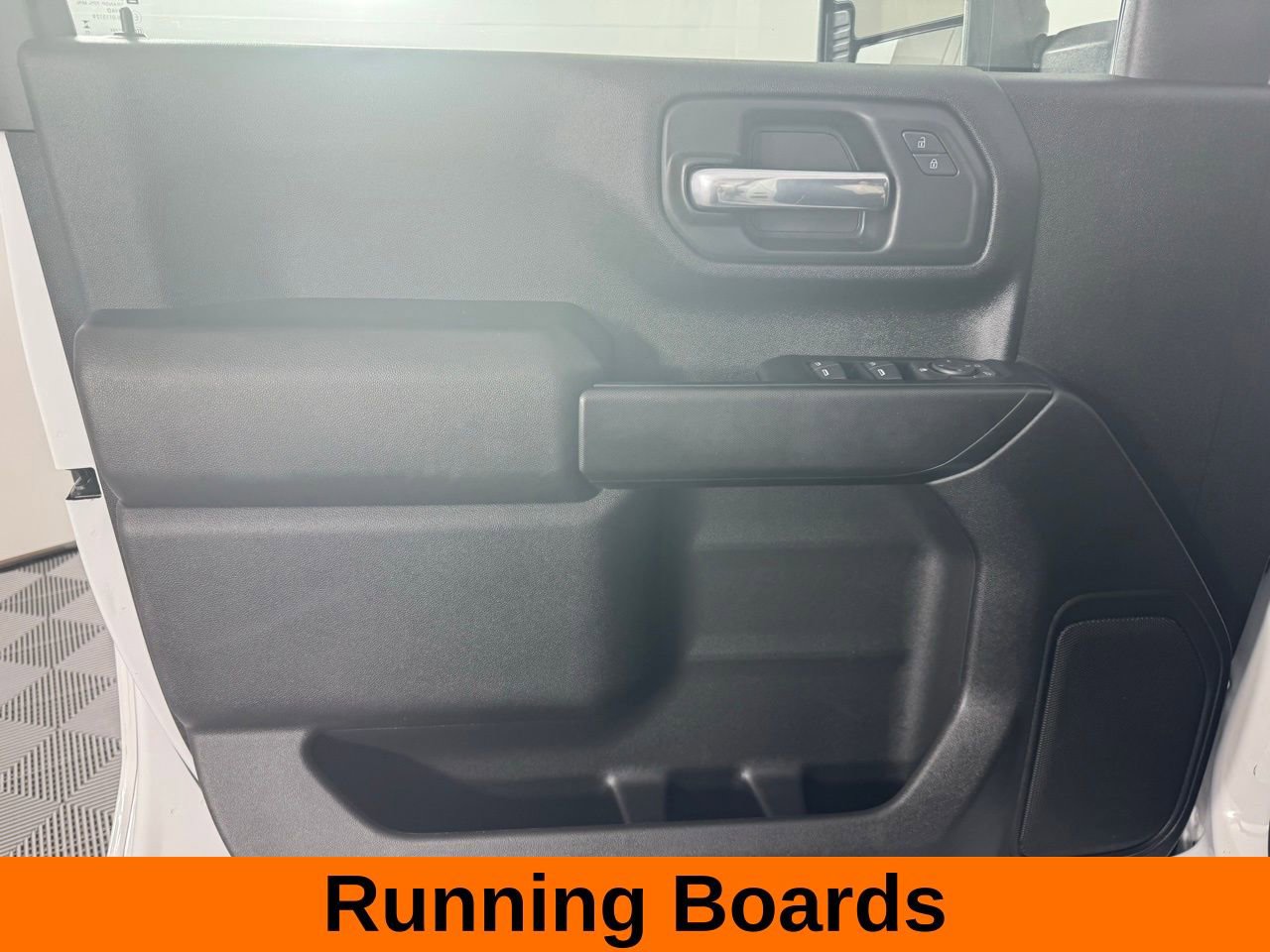 Used 2024 Chevrolet Silverado 2500 Custom w/ Custom Convenience Package image 9