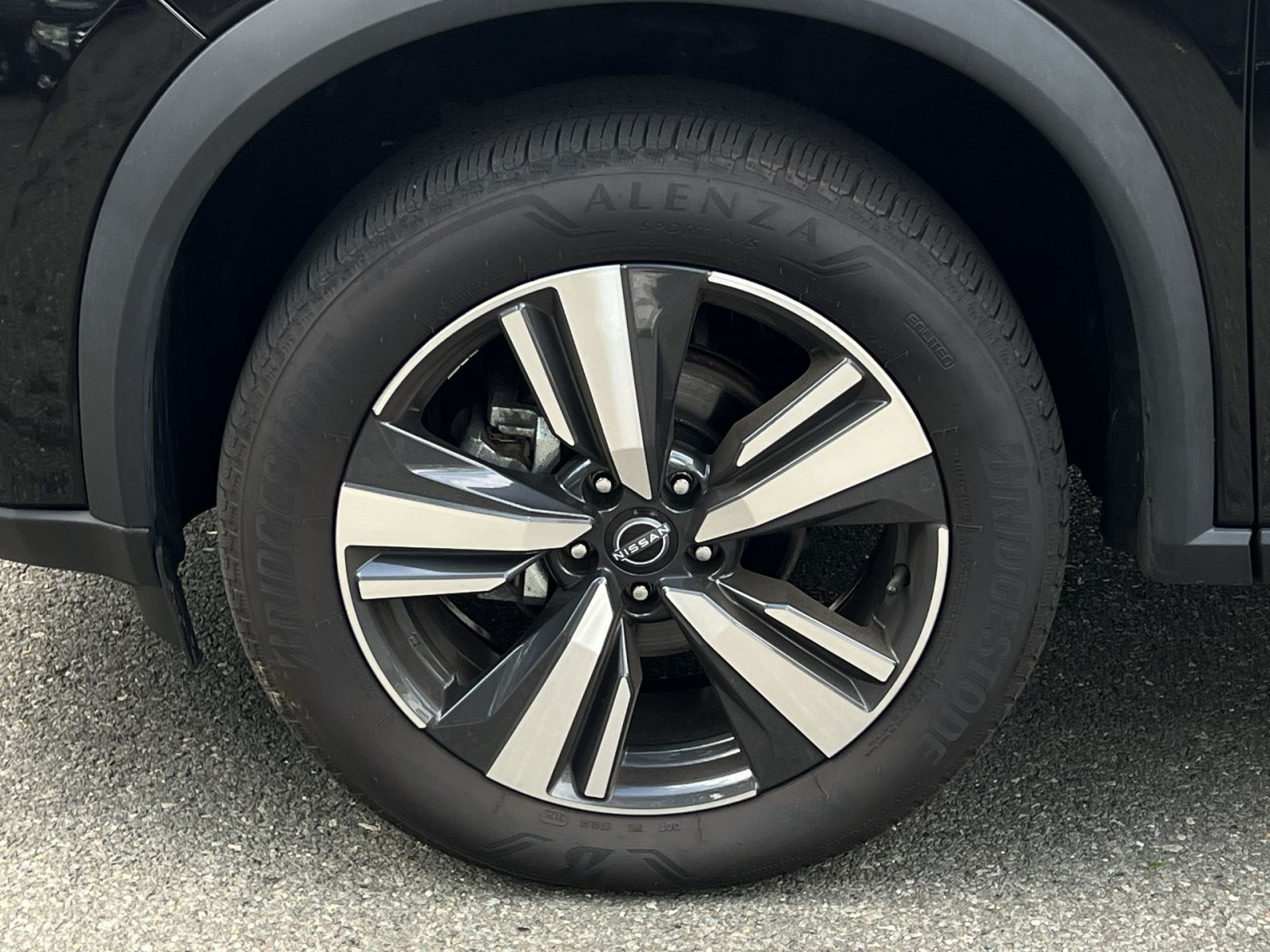 Used 2026 Nissan Rogue SL FWD image 17