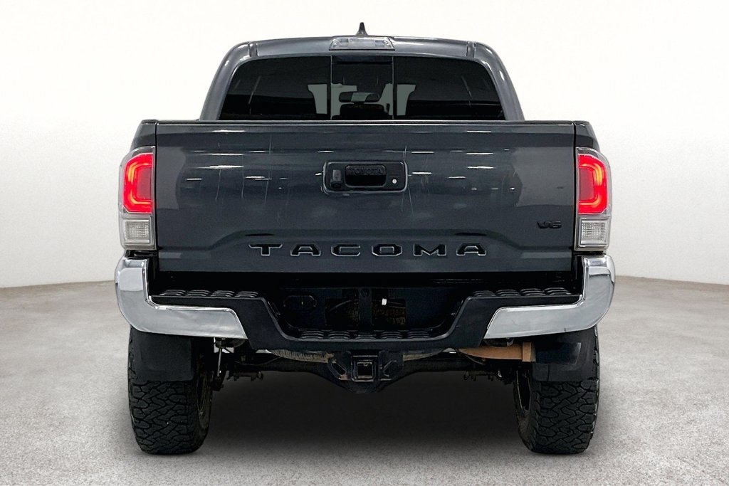 Used 2020 Toyota Tacoma TRD Off-Road AWD/4WD image 5
