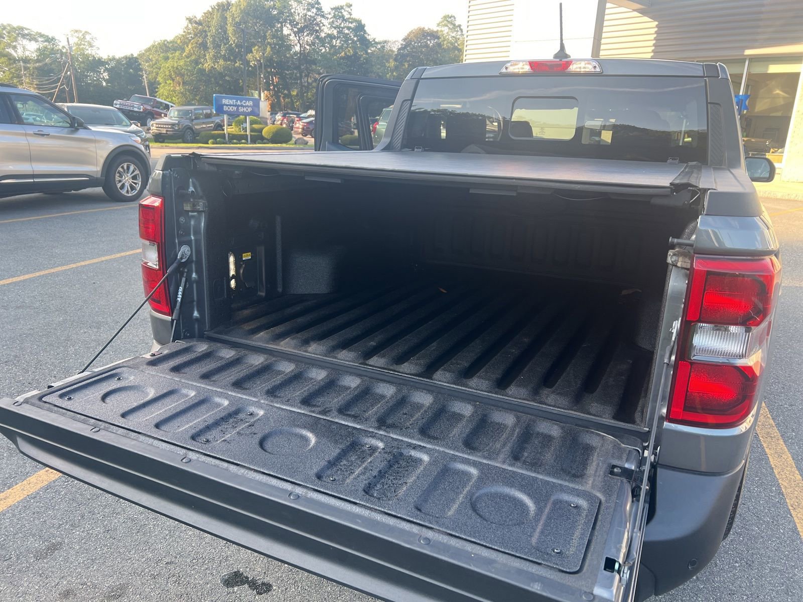 Used 2024 Ford Maverick Lariat w/ Black Appearance Package image 10