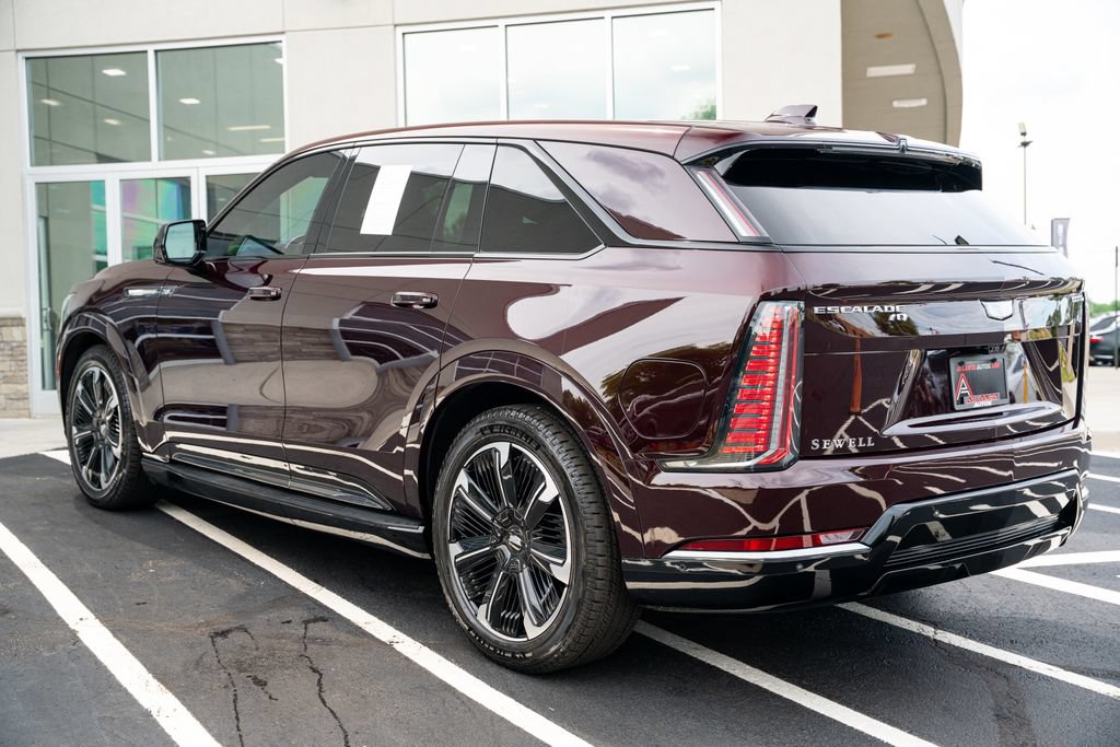 Used 2025 Cadillac Escalade IQ Sport 1 AWD/4WD image 15