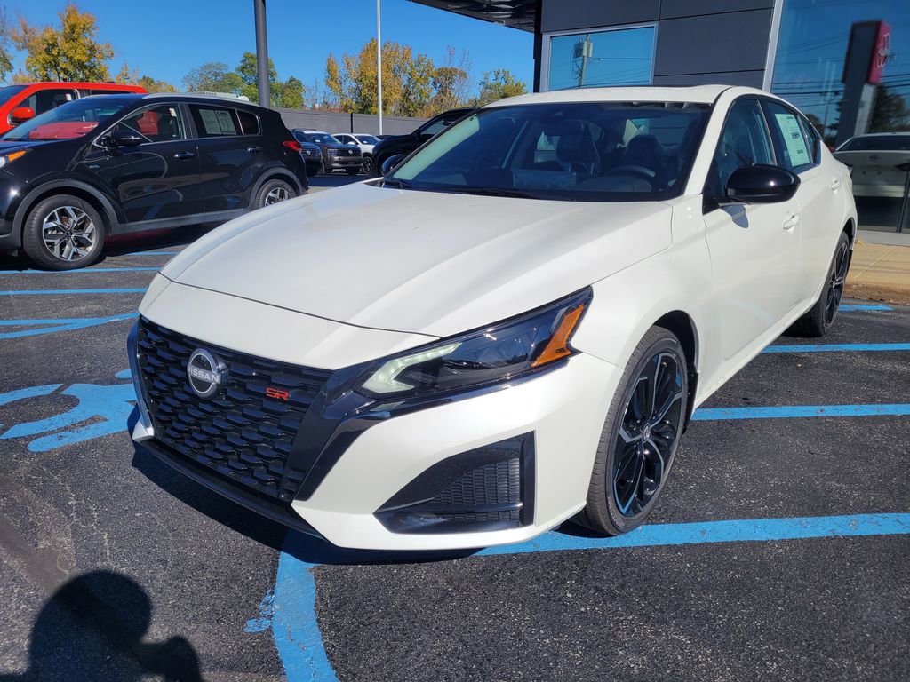 New 2025 Nissan Altima 2.5 SR w/ SR Premium Package image 11