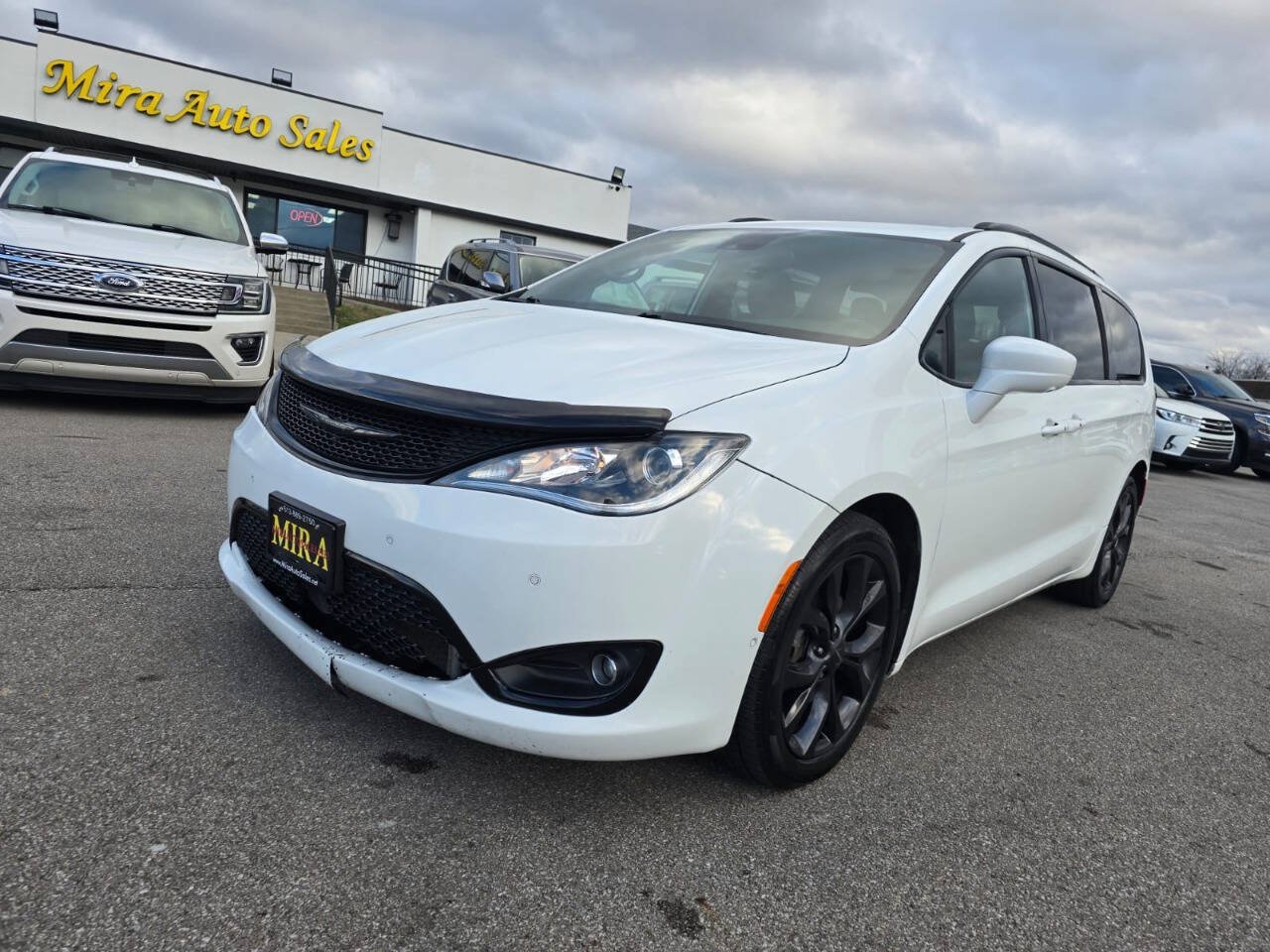 Used 2020 Chrysler Pacifica Touring w/ Advanced Safetytec Group FWD image 73