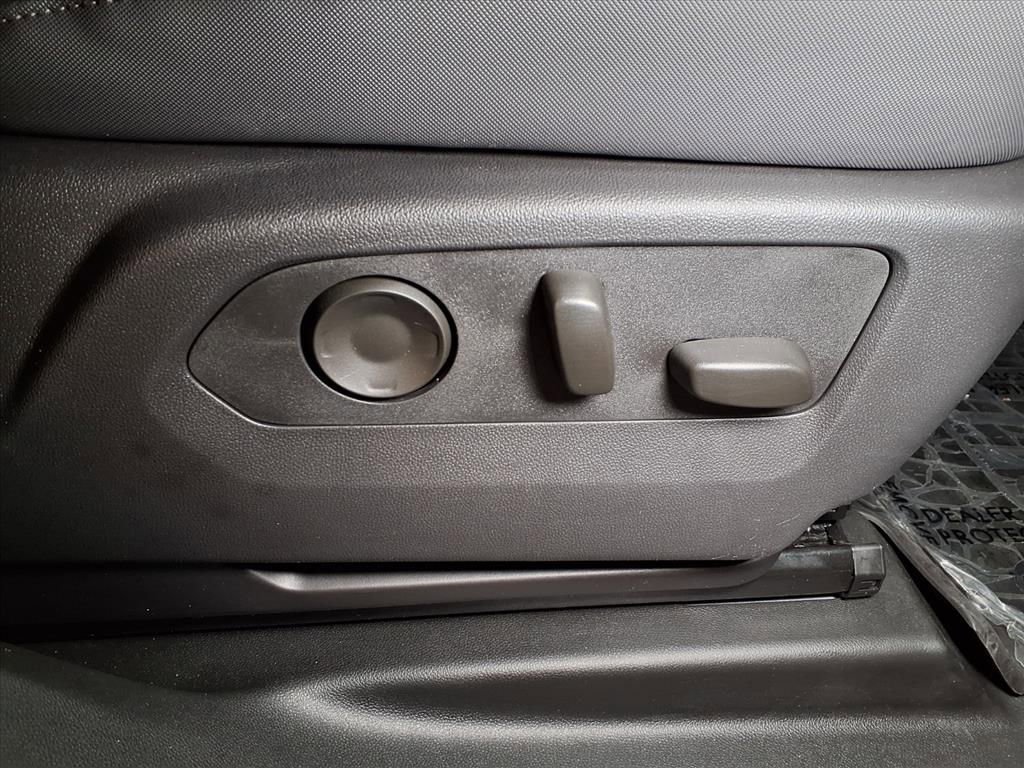 Used 2025 GMC Hummer EV 2X image 24