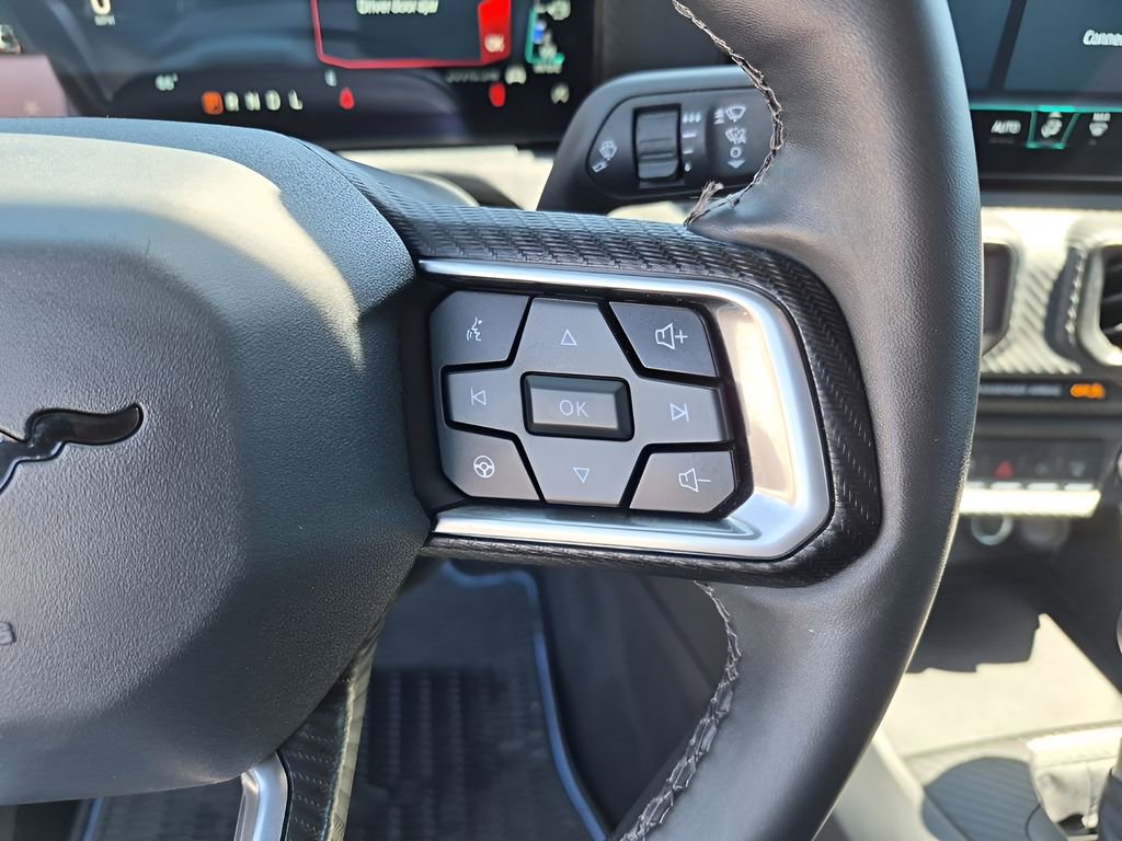 Used 2024 Ford Mustang EcoBoost image 27