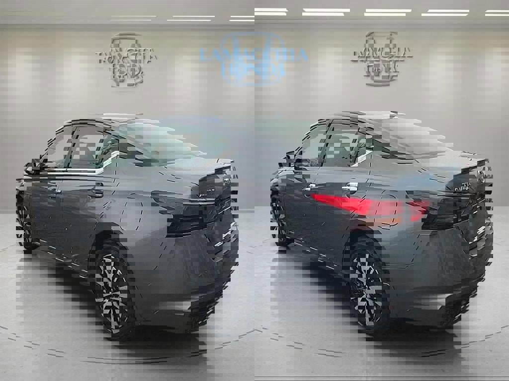 Used 2022 Nissan Altima 2.5 SV w/ SV Premium Package image 5