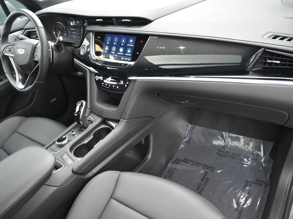 Used 2024 Cadillac XT6 Sport w/ LPO, ONYX Package image 33