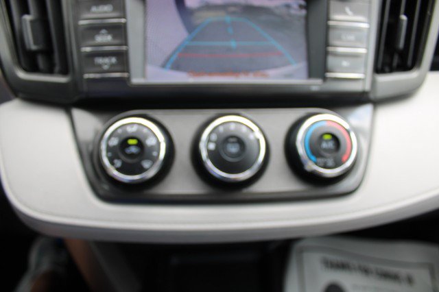 Used 2013 Toyota RAV4 LE FWD image 26