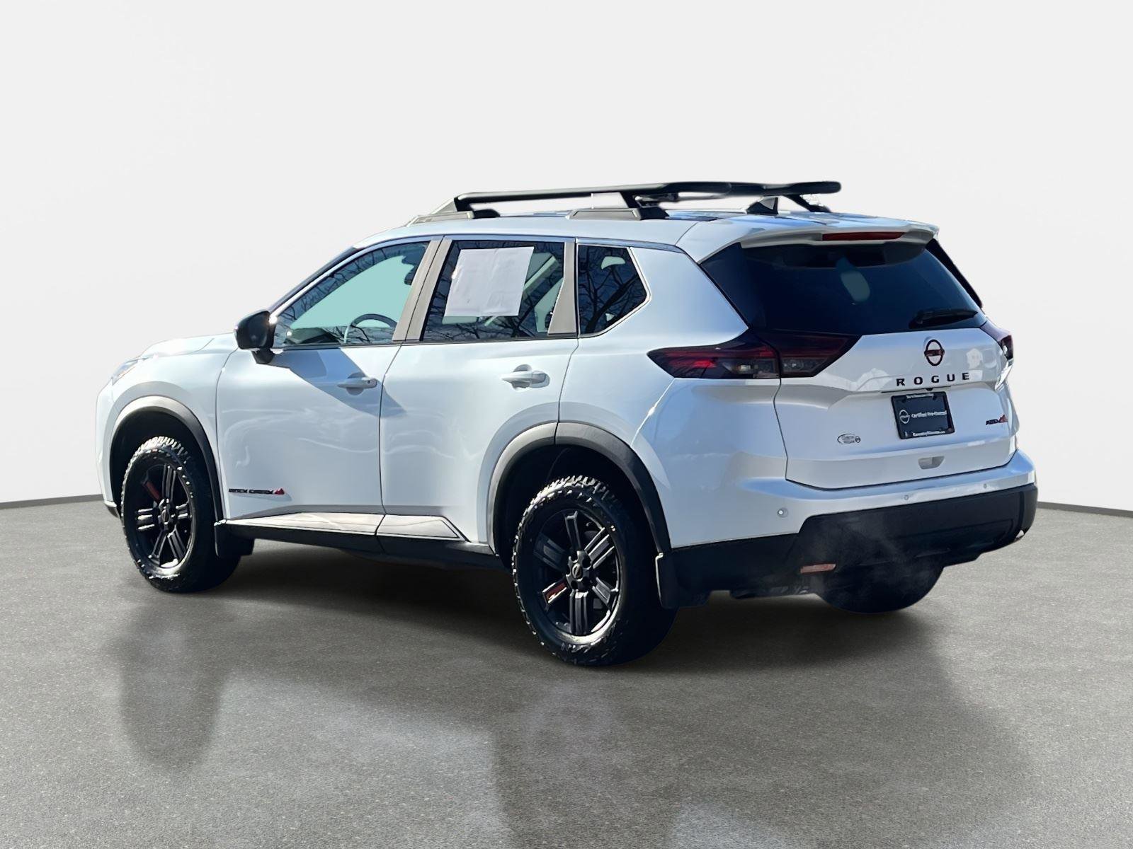 Used 2026 Nissan Rogue SV image 7