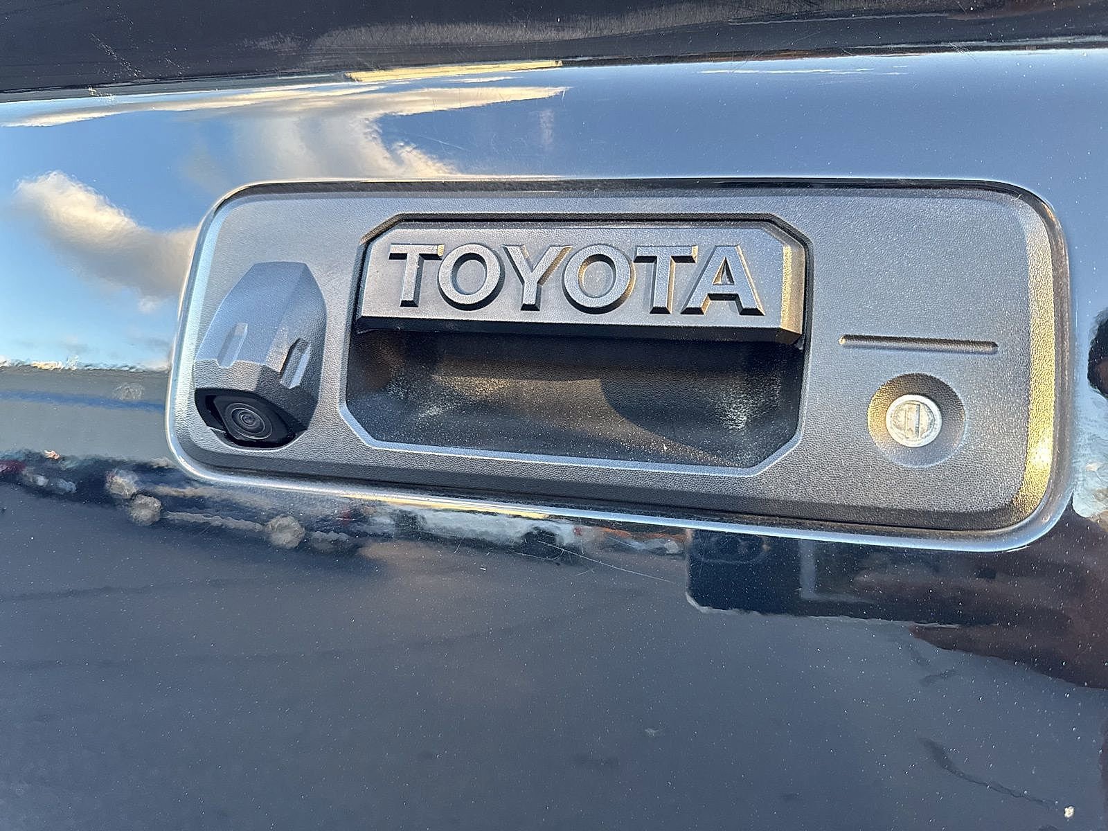 Used 2019 Toyota Tundra Limited image 32