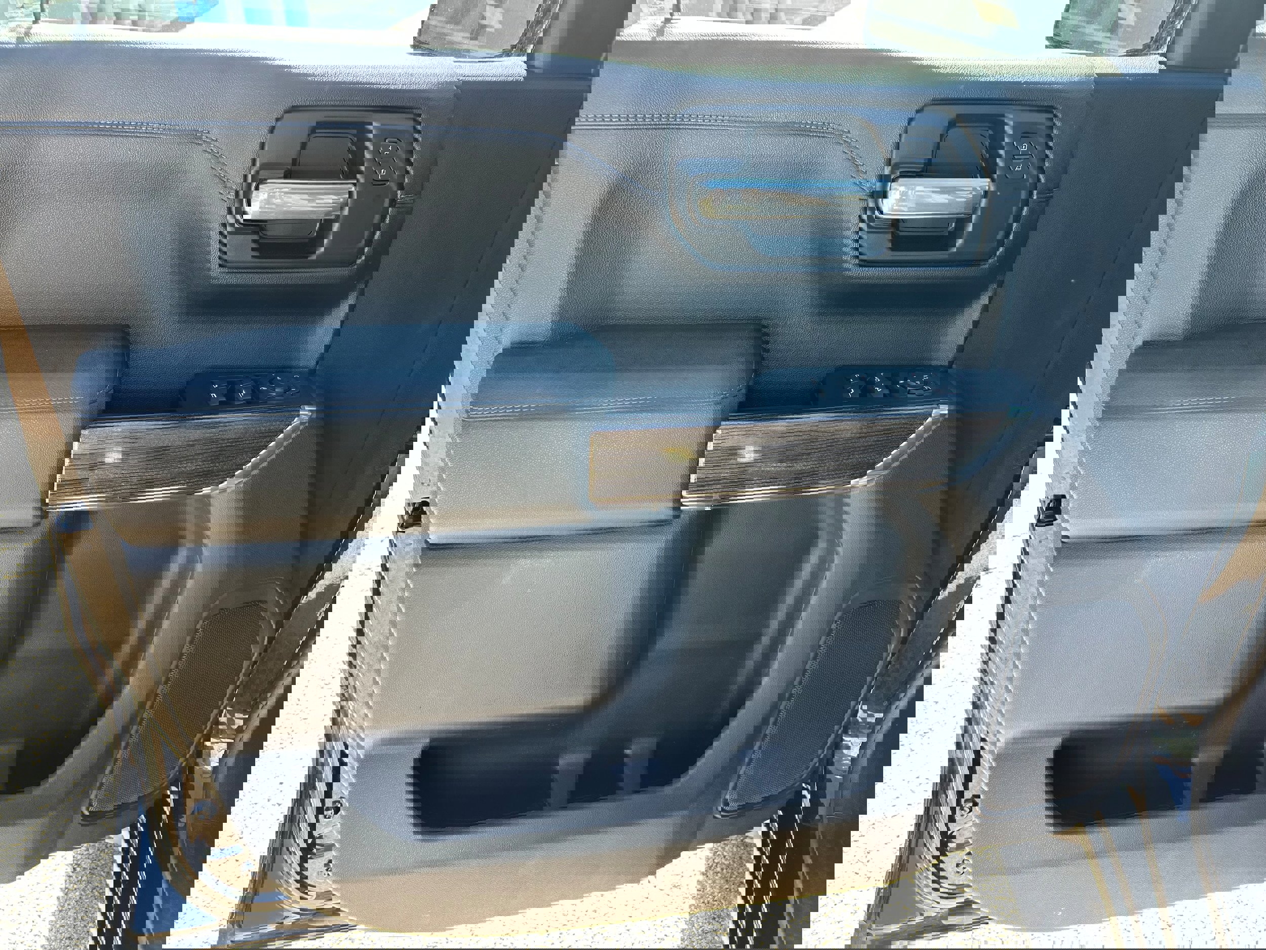 Used 2021 Chevrolet Silverado 1500 LT w/ Texas Edition Plus image 6