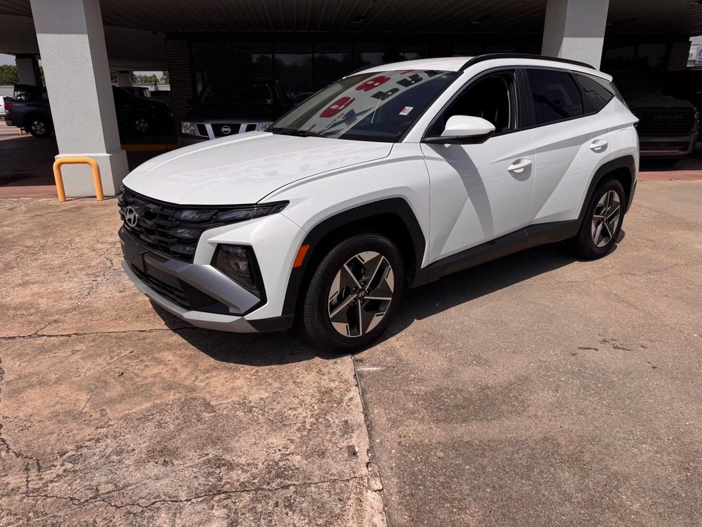 Used 2025 Hyundai Tucson SEL FWD image 3
