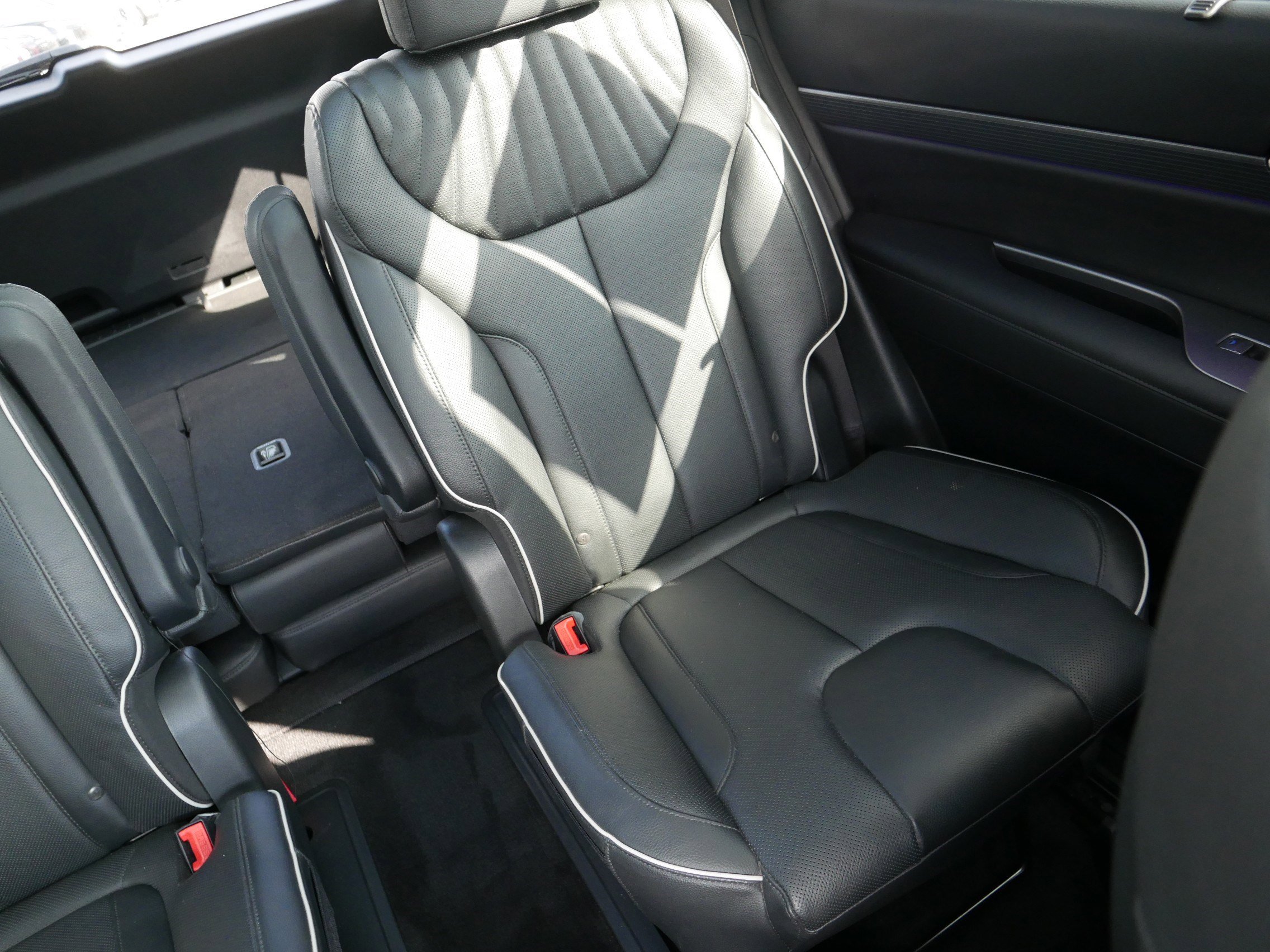 Used 2024 Hyundai Palisade Limited image 14