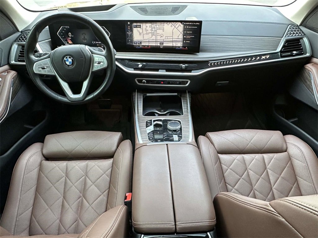 Used 2023 BMW X7 xDrive40i w/ Parking Assistance Package image 13