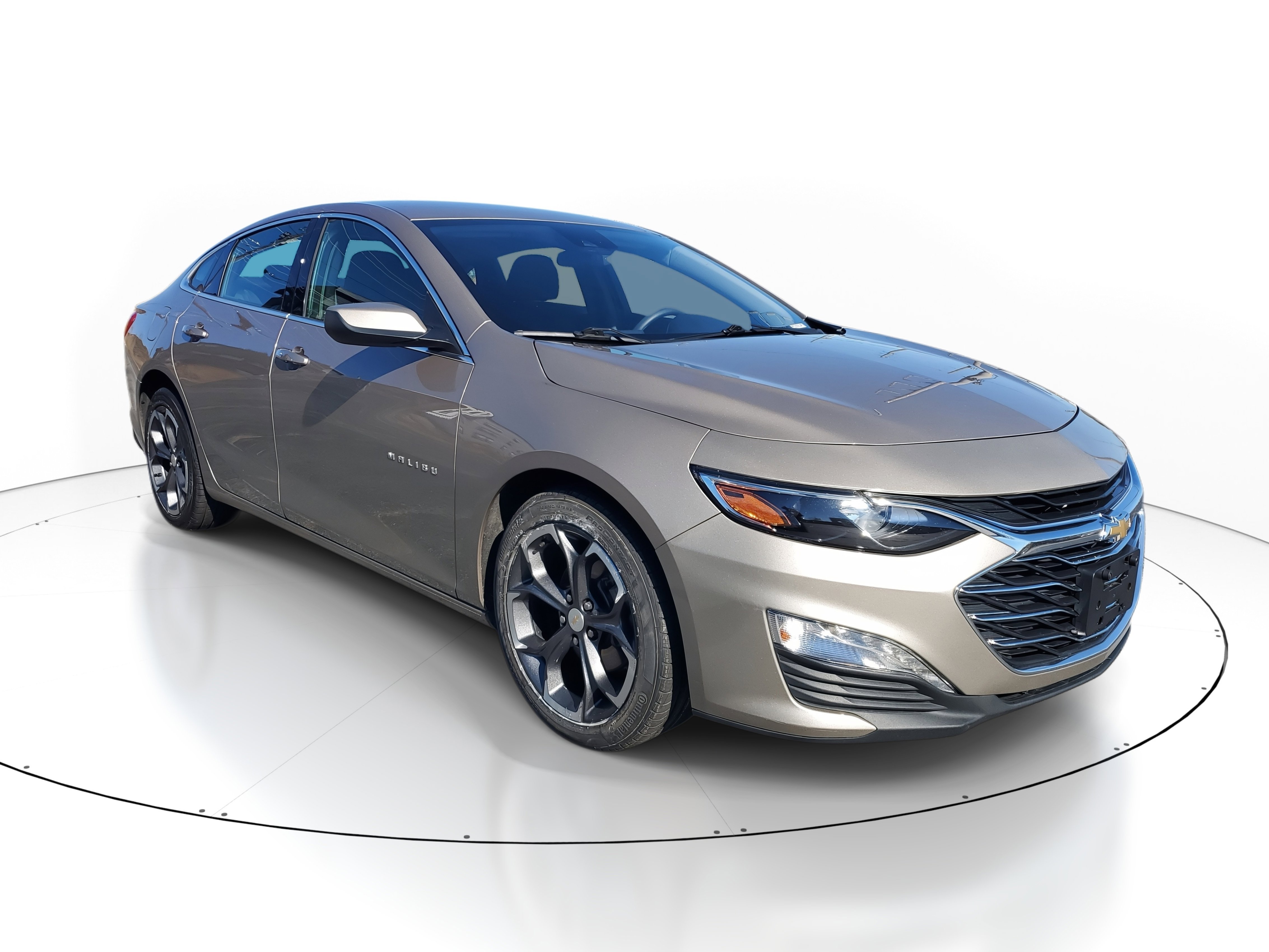 Used 2023 Chevrolet Malibu LT image 2