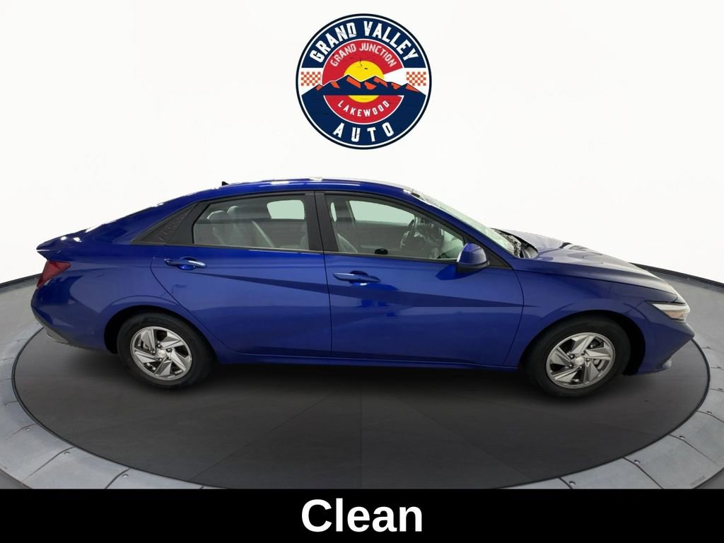 Used 2024 Hyundai Elantra SE image 5