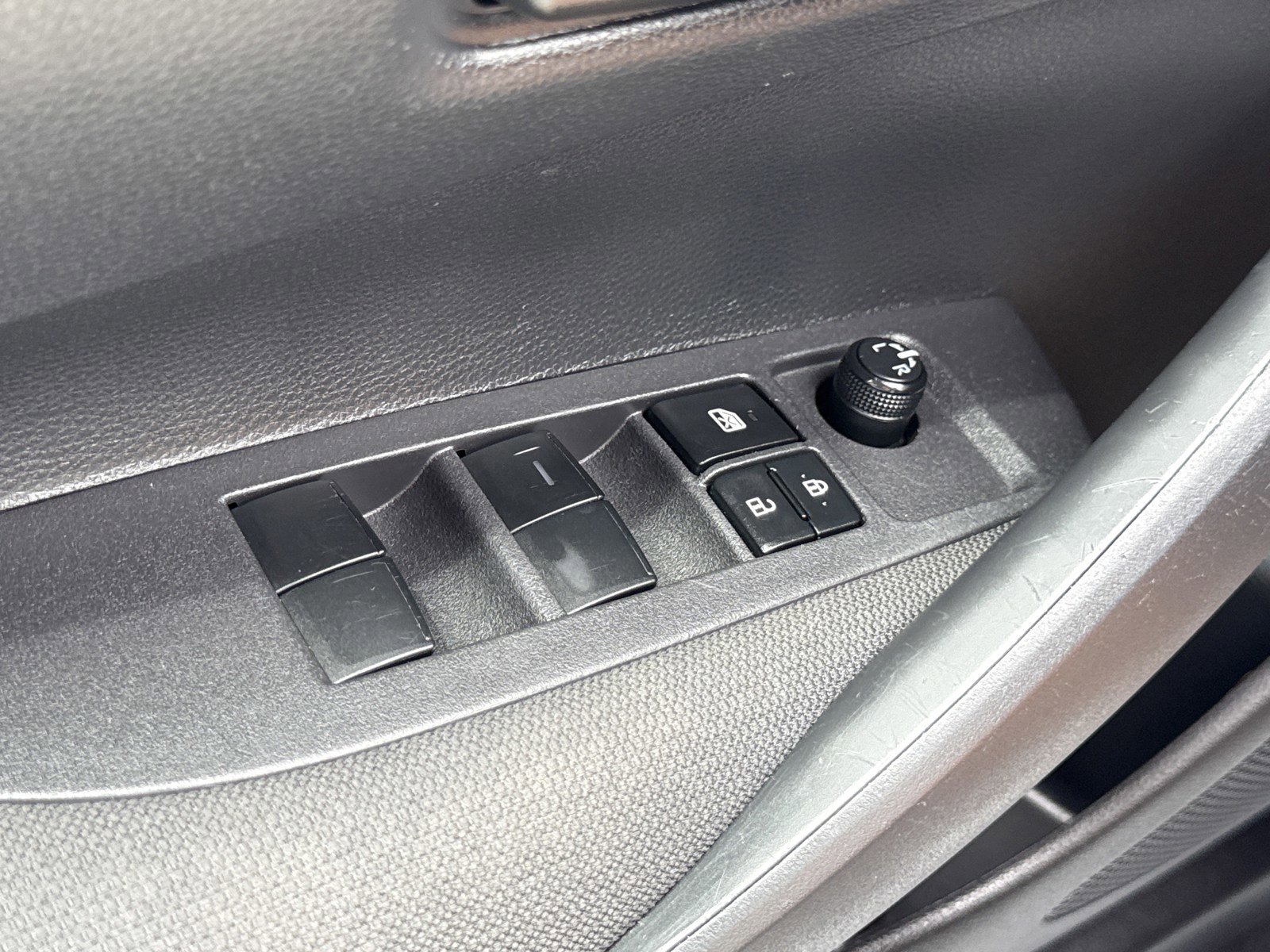 Used 2024 Toyota Corolla LE FWD image 16