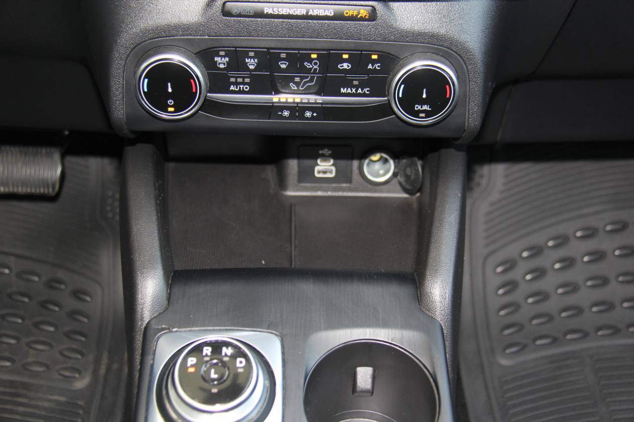 Used 2025 Ford Escape Active AWD/4WD image 17