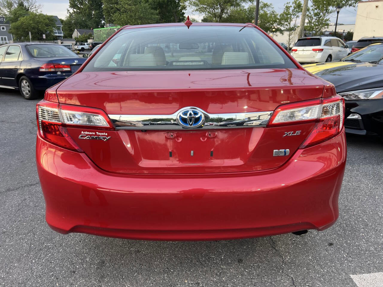 Used 2012 Toyota Camry XLE w/ Leather Pkg FWD image 7