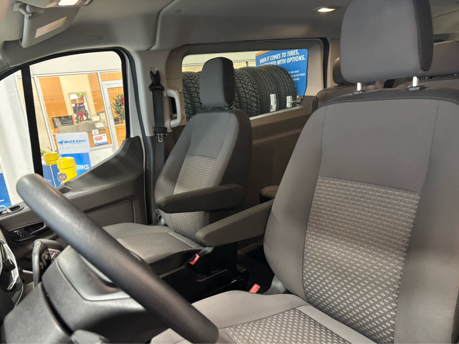 Used 2025 Ford Transit 350 XLT image 24