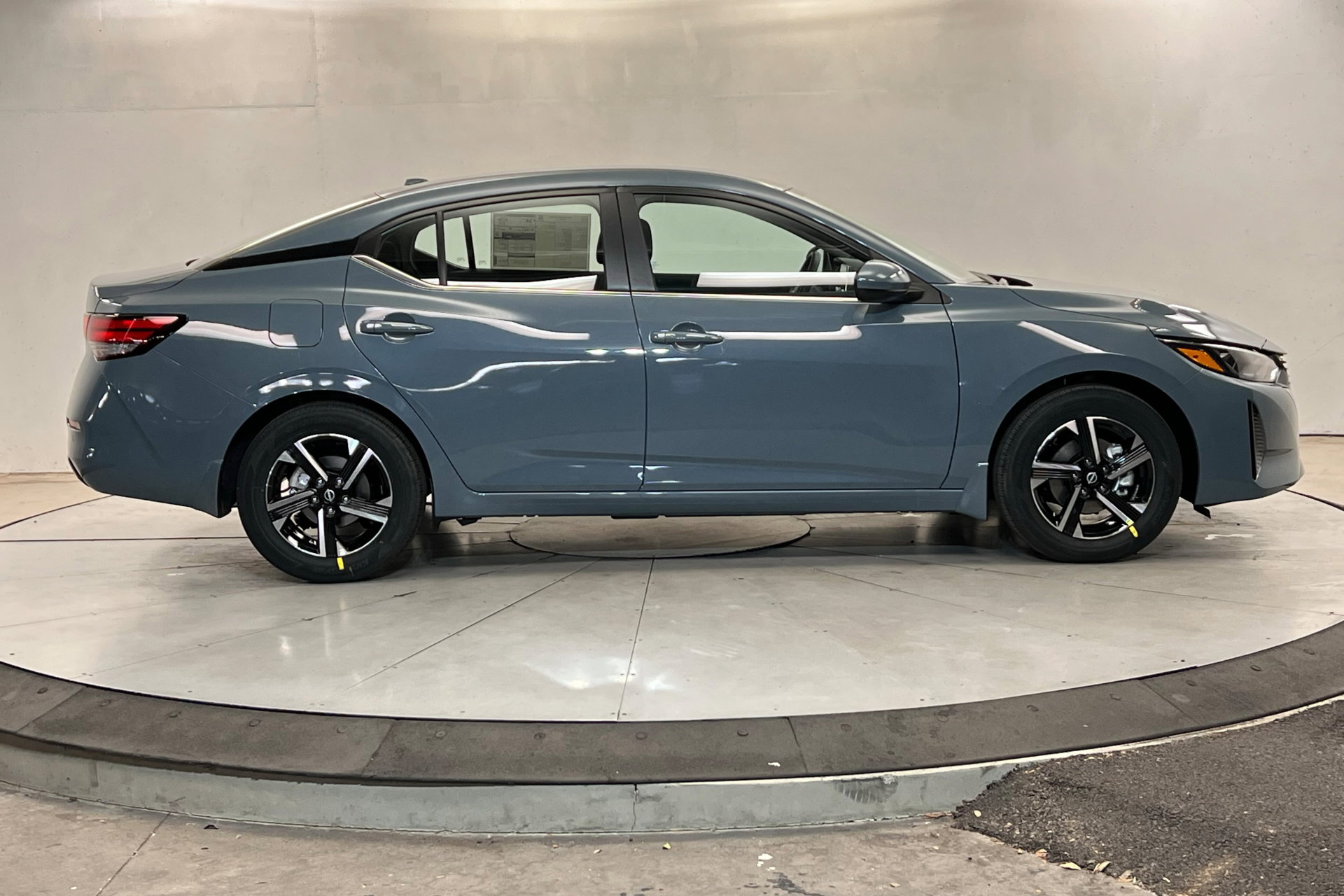 New 2025 Nissan Sentra SV image 7