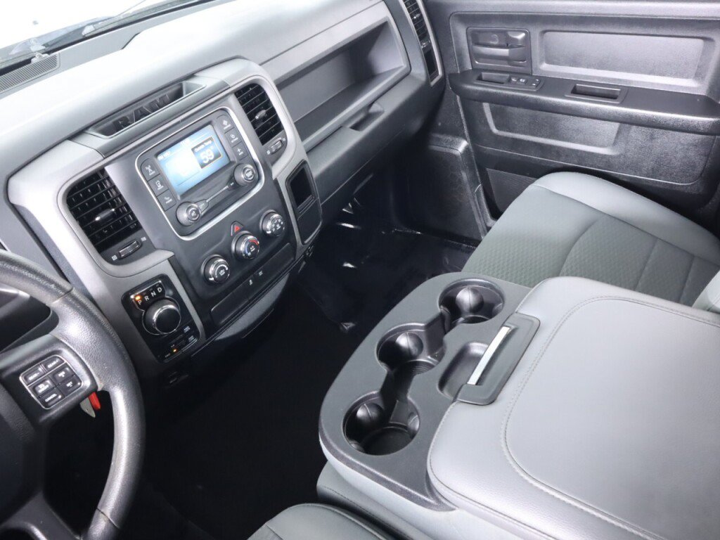 Used 2018 RAM 1500 Express w/ Express Value Package AWD/4WD image 32