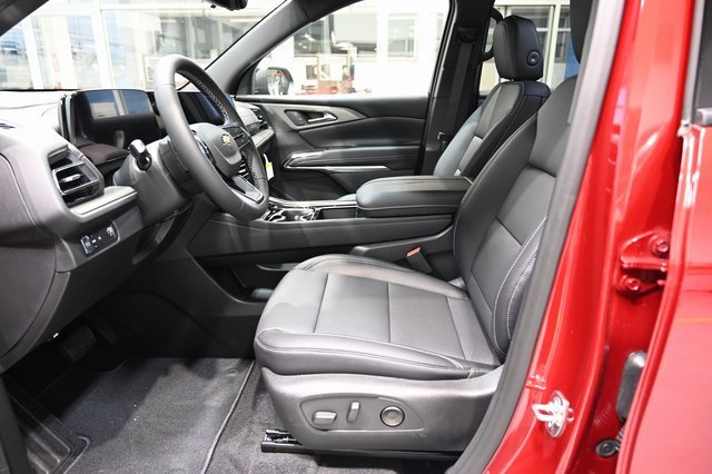 New 2026 Chevrolet Traverse LT w/ Driver Confidence Package image 9