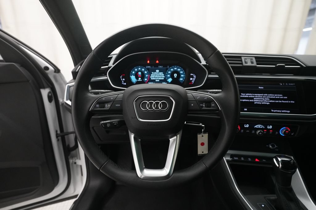Used 2025 Audi Q3 2.0T Premium AWD/4WD image 4